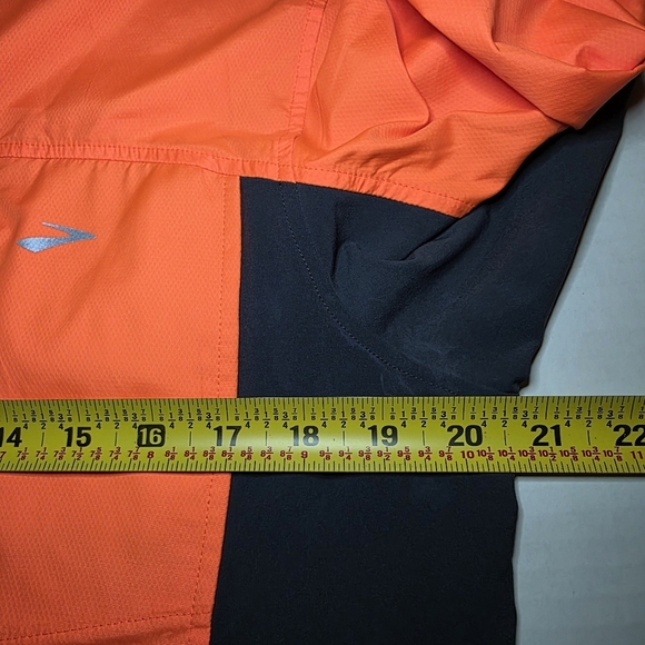Men’s Brooks Water-Resistant Running Jacket, S - Picture 7 of 9